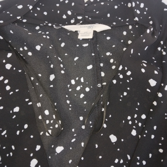 Terra sky Black & white tunic - Picture 6 of 6
